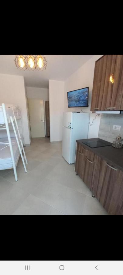 Arjan Dyli Guesthouse Ksamil Exterior photo